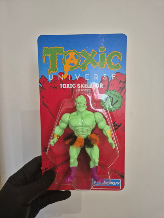 Toxic Skeletor 2.0 Glow in the dark figure #1
